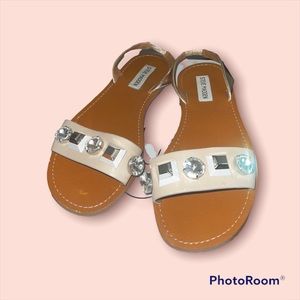EUC Steve Madden sandals